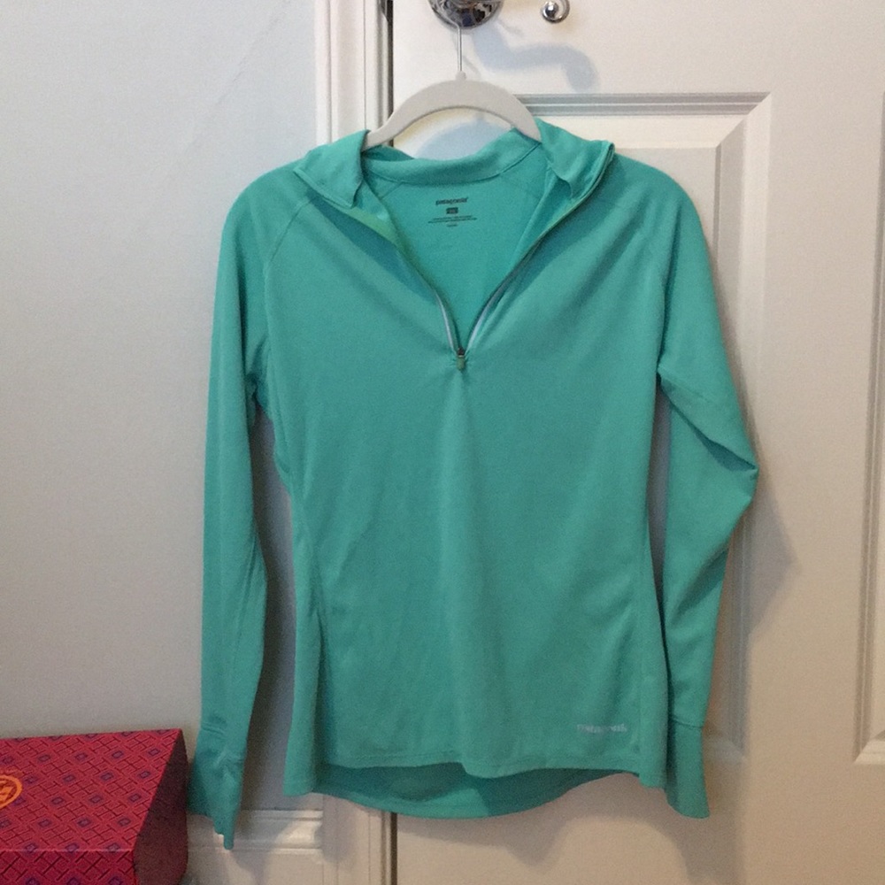 Women’s Patagonia dri fit half zip pullover